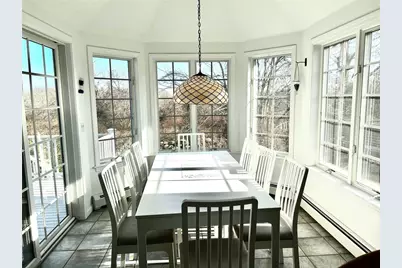 123 Border Avenue, South Kingstown, RI 02879 - Photo 5