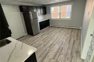 61 Esten Ave, Pawtucket, RI 02860 - Photo 7