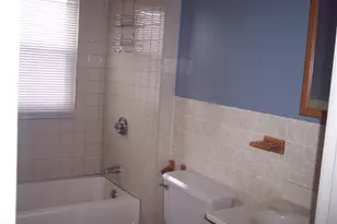 427 High St, Bristol, RI 02809 - Photo 7