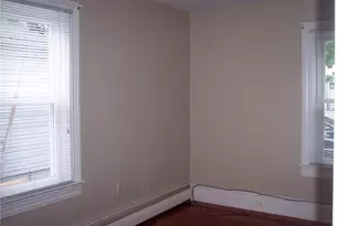 427 High St, Bristol, RI 02809 - Photo 3