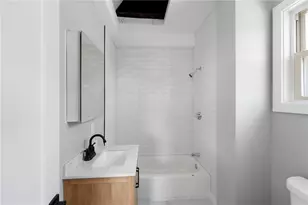 735 Broadway, Pawtucket, RI 02861 - Photo 15