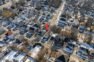 220 Bay View Ave, Cranston, RI 02905 - Photo 27