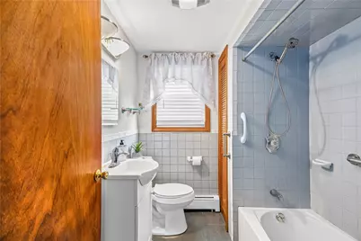 220 Bay View Avenue, Cranston, RI 02905 - Photo 7