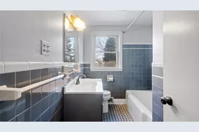 24 Elm Circle, Cranston, RI 02920 - Photo 9