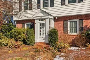 198 Gibbs Ave, Newport, RI 02840 - Photo 3