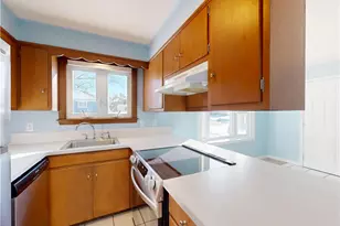 19 Brown Terrace, Portsmouth, RI 02871 - Photo 37