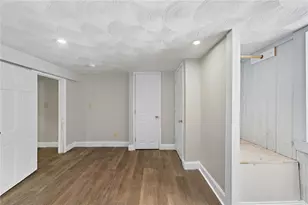 20 Brush Hill Rd, Providence, RI 02909 - Photo 29