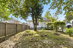 20 Brush Hill Rd, Providence, RI 02909 - Photo 45