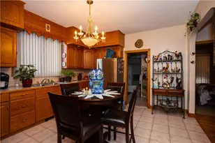 546 Lonsdale Ave, Central Falls, RI 02863 - Photo 27