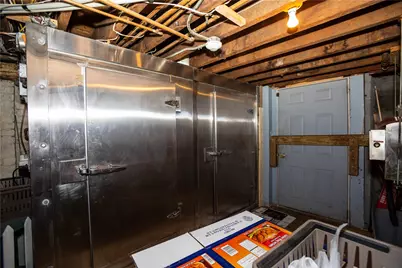 546 Lonsdale Avenue, Central Falls, RI 02863 - Photo 43