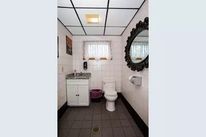 546 Lonsdale Avenue, Central Falls, RI 02863 - Photo 15