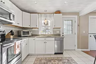 10 Cosett Rd, Warwick, RI 02886 - Photo 11