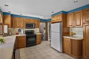 33 Orchard View Rd, Portsmouth, RI 02871 - Photo 17