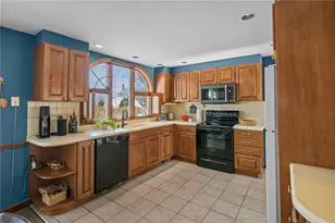 33 Orchard View Rd, Portsmouth, RI 02871 - Photo 15