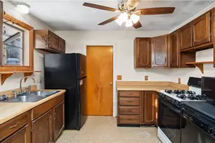 30 Torrington Dr, Warwick, RI 02889 - Photo 11