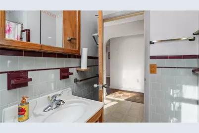 30 Torrington Drive, Warwick, RI 02889 - Photo 9