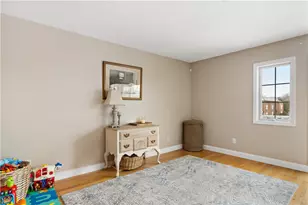 667 Metacom Ave, Bristol, RI 02809 - Photo 11