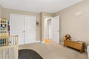 667 Metacom Ave, Bristol, RI 02809 - Photo 29