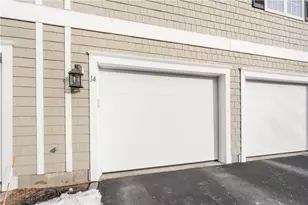 667 Metacom Ave, Bristol, RI 02809 - Photo 3