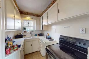 43 Higgins Ave, Providence, RI 02908 - Photo 13