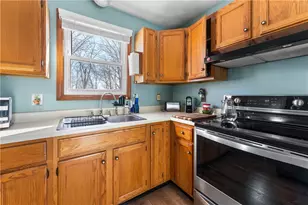 56 Warwick St, East Providence, RI 02914 - Photo 11