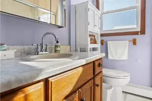 56 Warwick St, East Providence, RI 02914 - Photo 21