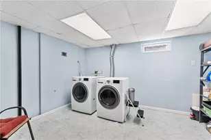 56 Warwick St, East Providence, RI 02914 - Photo 29