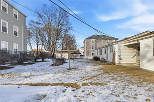 60 Stedman Ave, Pawtucket, RI 02860 - Photo 39