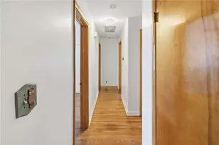 60 Stedman Ave, Pawtucket, RI 02860 - Photo 17