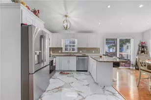 26 Smith St, Lincoln, RI 02865 - Photo 13