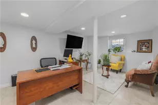 26 Smith St, Lincoln, RI 02865 - Photo 11