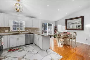 26 Smith St, Lincoln, RI 02865 - Photo 19