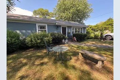 6 Hickory Avenue, Middletown, RI 02840 - Photo 3