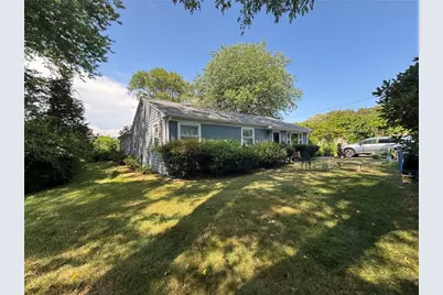 6 Hickory Avenue, Middletown, RI 02840 - Photo 5