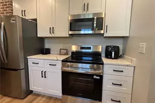 51 Lee Ave, Newport, RI 02840 - Photo 3