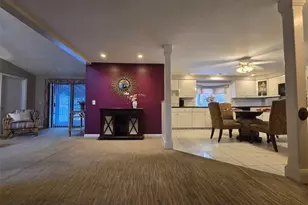 17 Rhode Island Ave, Johnston, RI 02919 - Photo 15