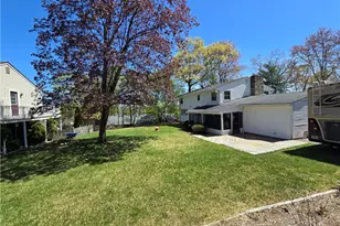 17 Rhode Island Ave, Johnston, RI 02919 - Photo 49