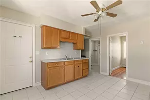 293 State St, Bristol, RI 02809 - Photo 5