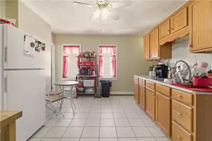 293 State St, Bristol, RI 02809 - Photo 37