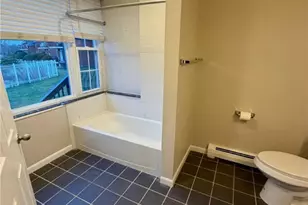 3 Admiralty Dr, Middletown, RI 02842 - Photo 13