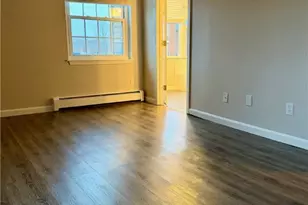 3 Admiralty Dr, Middletown, RI 02842 - Photo 9