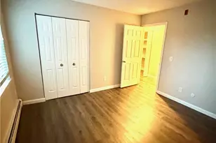 3 Admiralty Dr, Middletown, RI 02842 - Photo 11