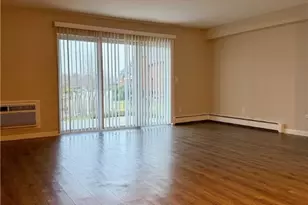 3 Admiralty Dr, Middletown, RI 02842 - Photo 7