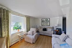 19 Flint Corn Rd, Portsmouth, RI 02871 - Photo 9