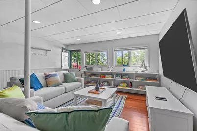 38 Sea View Avenue, South Kingstown, RI 02879 - Photo 15