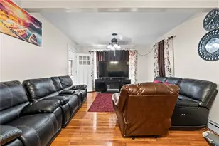 18 Crowninshield St, Providence, RI 02909 - Photo 7