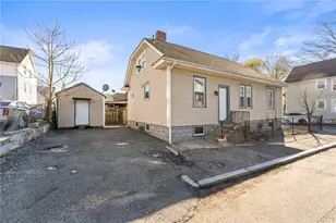 18 Crowninshield St, Providence, RI 02909 - Photo 11