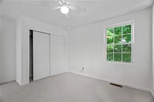 129 Simmonsville Ave, Johnston, RI 02919 - Photo 27