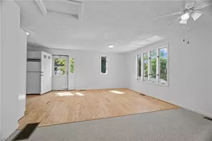 129 Simmonsville Ave, Johnston, RI 02919 - Photo 31