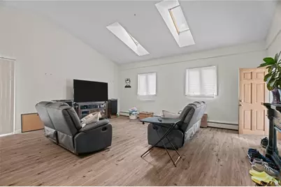 129 Simmonsville Avenue, Johnston, RI 02919 - Photo 9